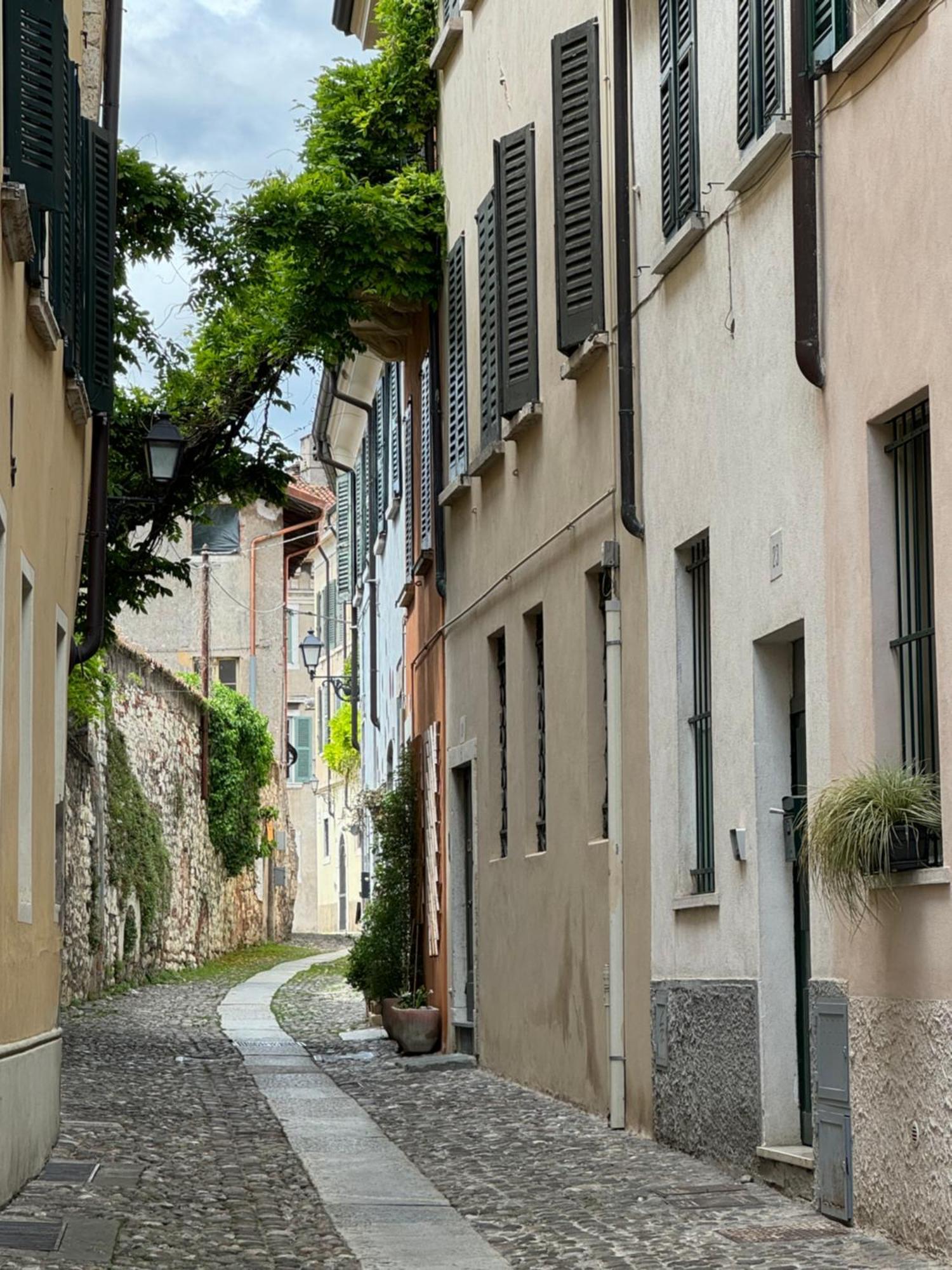 Dimora Legnazzi_A Gem In The Heart Of Brescia Apartment Exterior photo